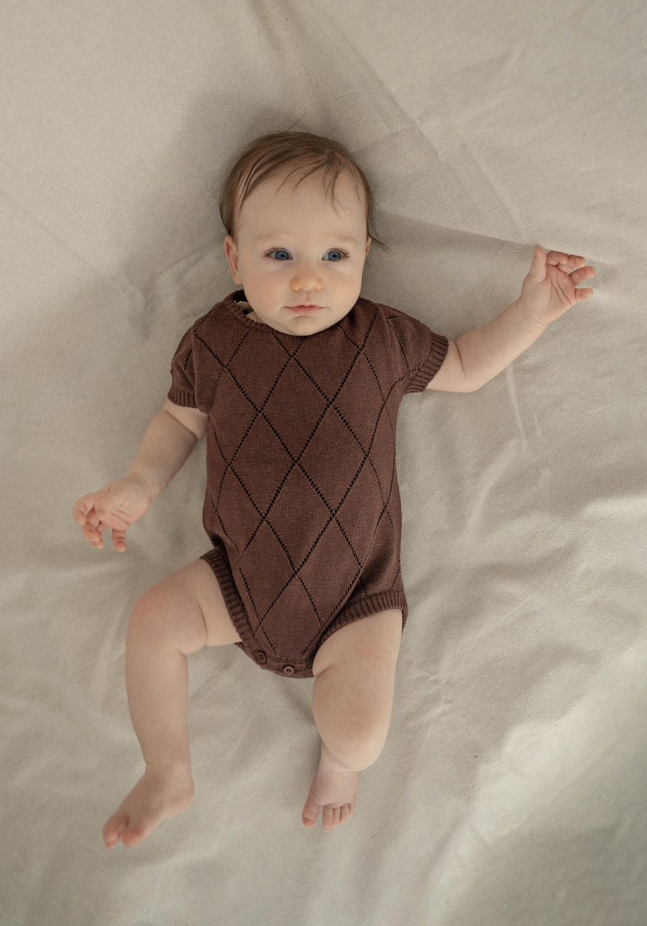 Miann &amp; Co Baby - Open Knit Short Sleeve Bodysuit - Espresso