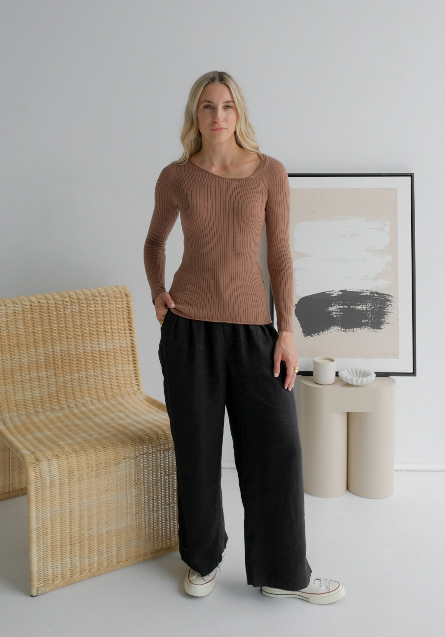 Miann &amp; Co Womens - Ellie Off Center Long Sleeve Top - Café au Lait